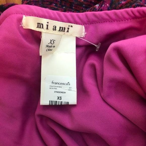 Francesca's miami Patterned Romper Pink Magenta XS Womens Ruffle Shorts Summer - Picture 3 of 5